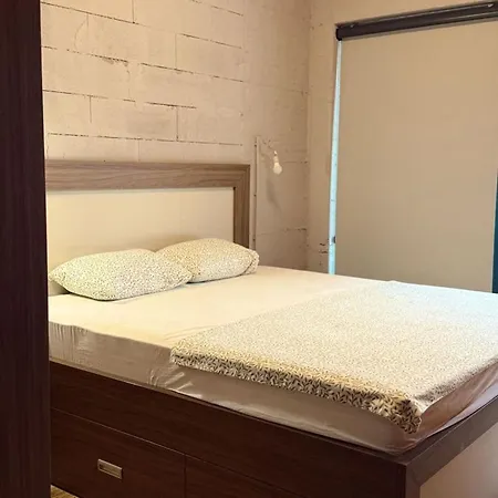Villa Wakero With Heated Private Pool Podgorica