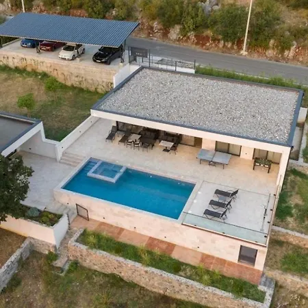 Wakero With Heated Private Pool Villa *