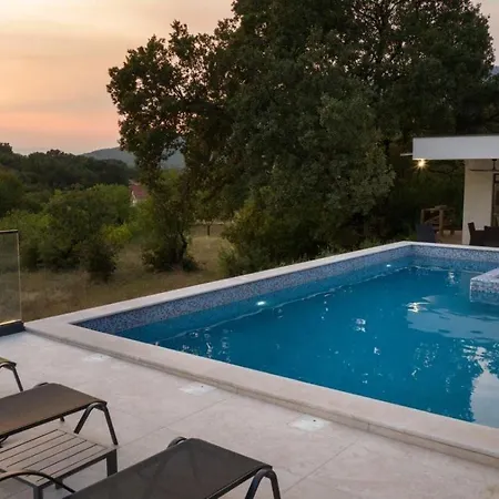Wakero With Heated Private Pool